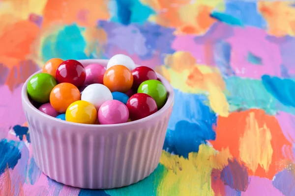 Bubbla gummy godis på en färgstark bakgrund — Stockfoto