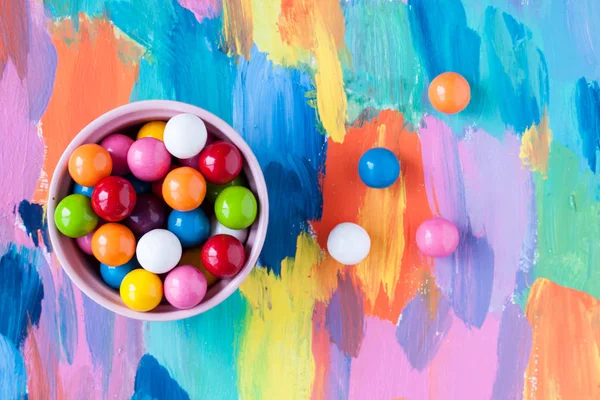 Bubble Gummy Bonbons auf buntem Hintergrund — Stockfoto