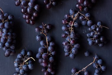 Organik siyah üzüm