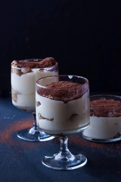 Tiramisu-Desserts im Glas — Stockfoto