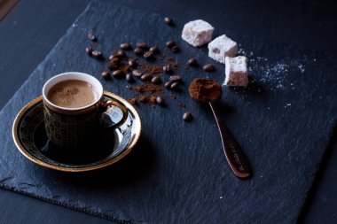 Türk kahvesi ve Türk lokumu