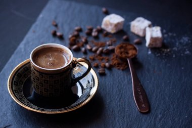 Türk kahvesi ve Türk lokumu