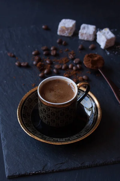 Turkish coffee and Turkish delight — Stock Photo, Image