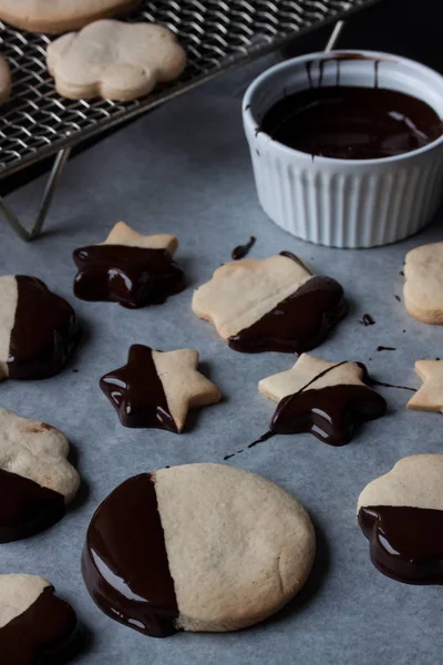 Печиво з розтопленим шоколадом, шоколадним фондом — стокове фото