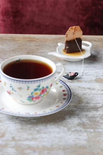 Eine Tasse Tee Und Teebeutel — Stockfoto