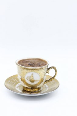 beyaz zemin üzerine Türk kahvesi