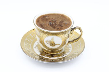 beyaz zemin üzerine Türk kahvesi