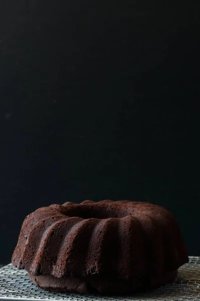 Domowej Roboty Ciasto Czekoladowe Sosem Czekoladowym — Zdjęcie stockowe