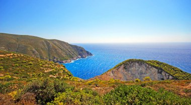 Zakynthos Adası 'ndaki Navagio Plajı (Batık Kumsalı). Yunanistan