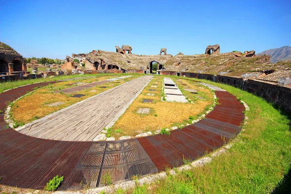  Capua İtalya, Roma amfi 