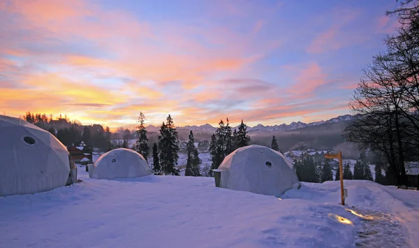 布科维纳鞑靼斯卡美丽的冬季风景 — 图库照片