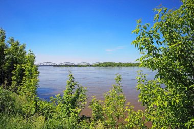 Grudziadz 'daki Vistula Nehri manzarası. Polonya