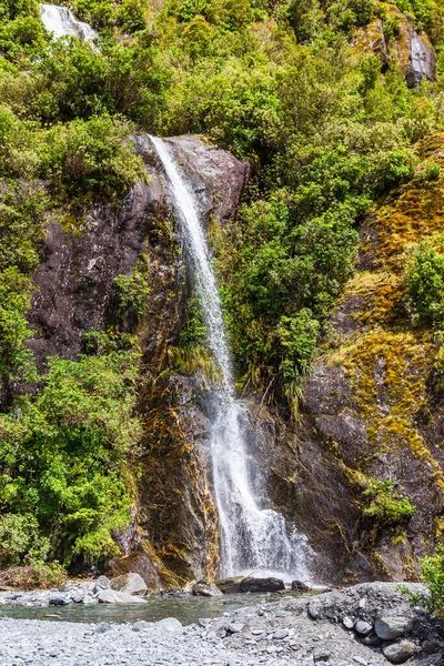 Wodospad Niedaleko Lodowca Franza Josepha Wyspa Południowa Nowa Zelandia — Zdjęcie stockowe