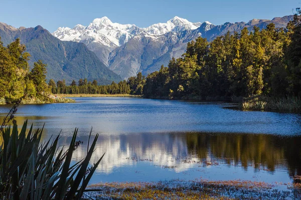 Στη Λίμνη Μάθεσον Νότιες Άλπεις Σάουθ Άιλαντ Νέα Ζηλανδία — Φωτογραφία Αρχείου