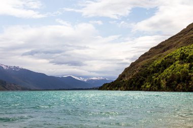 Yeni Zelanda 'nın güzelliği. Wanaka Gölü. Güney Adası