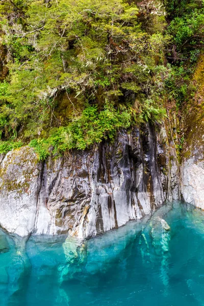 Steep Cliffs Water South Island New Zealand — Stock Photo, Image