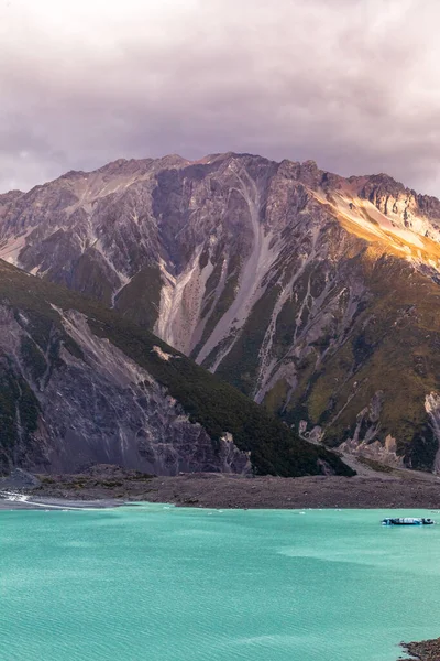 タスマン湖と南島の崖 ニュージーランド — ストック写真