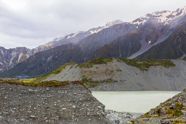 Sheer Cliffs Lake Mller Southern Alps New Zealand — Stock Photo, Image