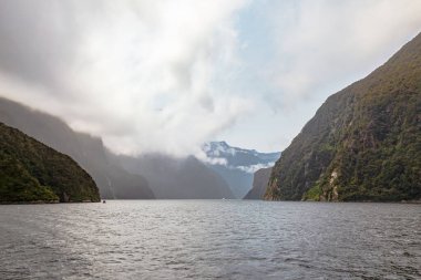 Fjordland 'in manzaraları. Güney Adası, Yeni Zelanda