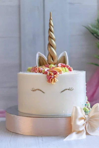 cream unicorn cake, homemade cakes