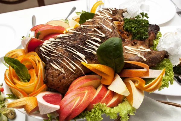 Baked duck on a plate — Stock Photo, Image