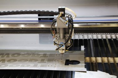 Parça Cnc değirmen ve oyma makinesi. Değirmen çalışmaları 2d ve 3d boşluk.