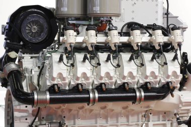 Gaz motorunun bir parçası. Kıvılcım ateşleme motoru.