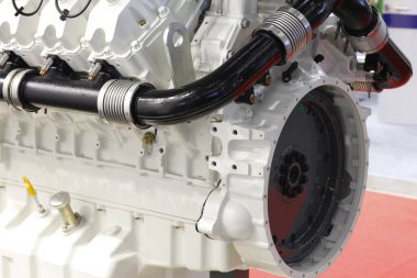 Gaz motorunun bir parçası. Kıvılcım ateşleme motoru.