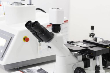 Gelişmiş madde testi. Malzeme laboratuarı için makine ve ekipman.