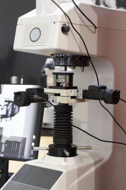 Gelişmiş madde testi. Malzeme laboratuarı için makine ve ekipman.