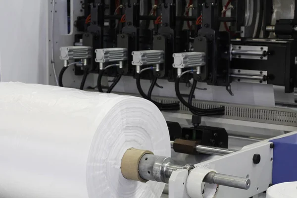 Plastik Poşet Üretimi Için Kullanılan Bir Makine Parçası Fabrikadaki Plastik — Stok fotoğraf