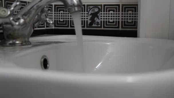 Lavarse Las Manos Lávese Las Manos Con Agua Corriente Concepto — Vídeos de Stock