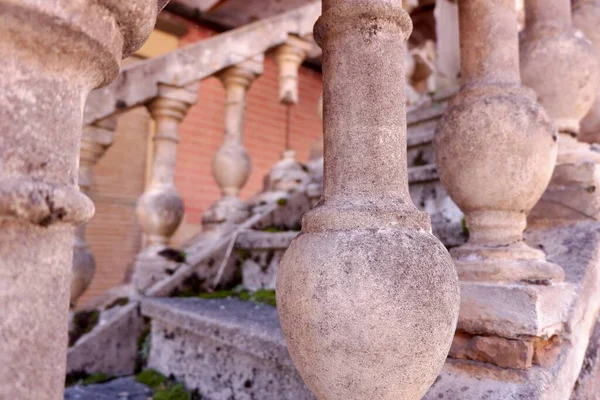 Detalles Una Vieja Escalera Deteriorada Que Sube Casa Abandonada Las — Foto de Stock