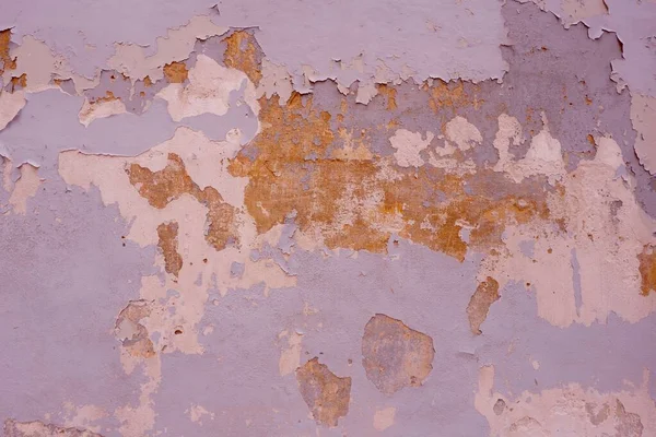 Stara Ściana Kilkoma Warstwami Farby Obierającej Kolory Fioletowy Liliowy — Zdjęcie stockowe