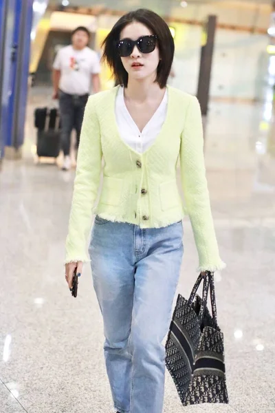 China Zhang xueying Mode Outfit beijing Flughafen — Stockfoto