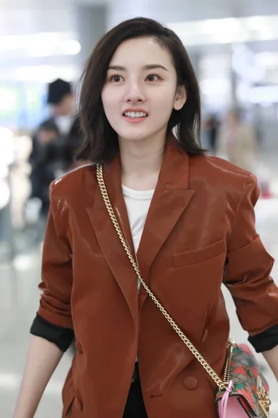 China song zuer shanghai flughafen mode outfit — Stockfoto