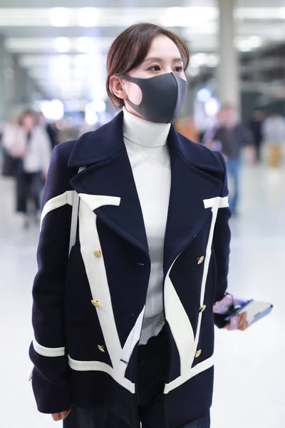 Κίνα Liu Shishi Shanghai Airport Fashion Outfit — Φωτογραφία Αρχείου