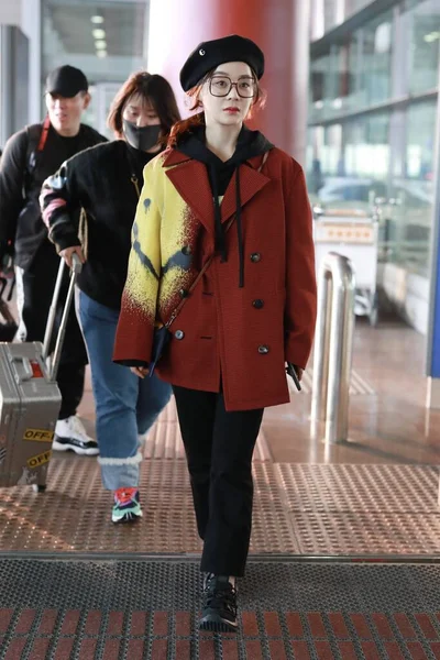 Κίνα Yuan Shanshan Fashion Outfit Πεκίνο Αεροδρόμιο — Φωτογραφία Αρχείου