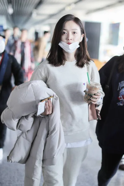 China wu xuanyi beijing flughafen mode outfit — Stockfoto