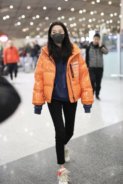 КИТАЙ ГУАН XIAOTONG FASHION OUTFIT BEIJING AIRPORT — стоковое фото