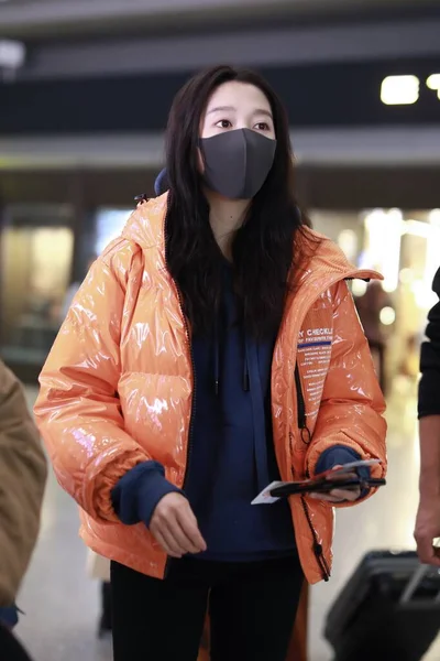 China guan xiaotong fashion outfit beijing flughafen — Stockfoto