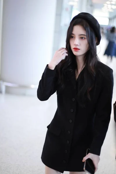 中国Ju Jingyi Shanghai Airport Fashion Outfit — 图库照片