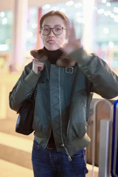 CHINA LIU WEN FASHION OUTFIT BEIJING AIRPORT — Stock Photo, Image