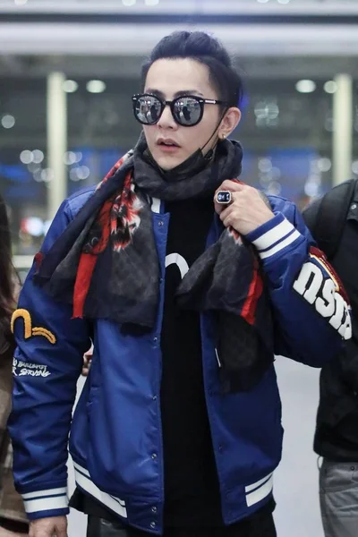 CHINA JIRO WANG BEIJING AIRPORT FASHION OUTFIT — Fotografie, imagine de stoc