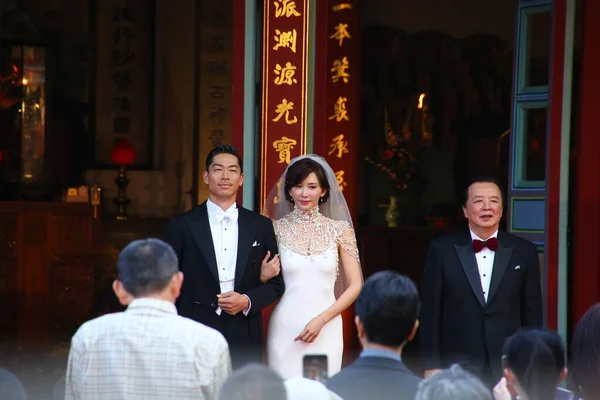 MODELO TAIWAN TAINAN CHINA LIN CHI-LING MATRIMONIO — Foto de Stock