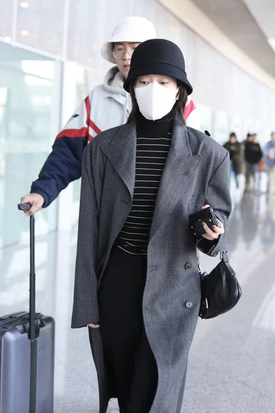 CHINA ZHANG XUEYING FASHION OUTFIT BEIJING AIRPORT — Stock Photo, Image