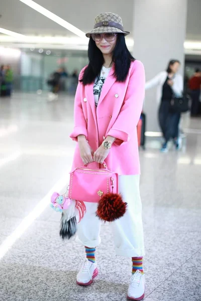 China Cecilia Cheung Shanghai Airport Fashion Output — стокове фото