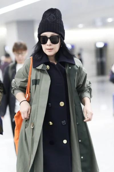 Κίνα Rene Liu Shanghai Airport Fashion Outfit — Φωτογραφία Αρχείου