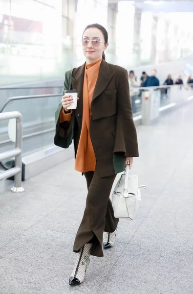 China Tao Hong Mode Outfit beijing Flughafen — Stockfoto