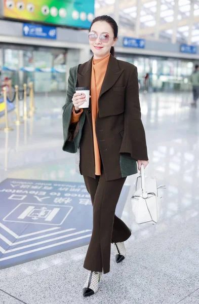 China Tao Hong Fashion Outfit Beijing Airport — стокове фото